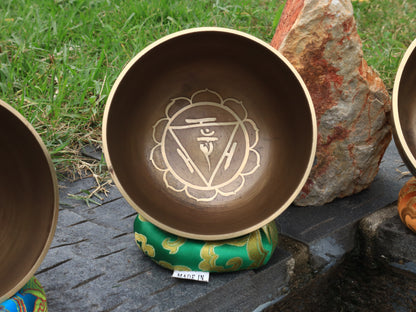 Chakra Etched Tibetan Singing bowl Set of 7 | Meditation spiritual yoga bowl for Sound Healing