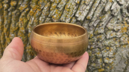 Palm Singing Bowl for Sound Healing and Meditation - Perfect for Beginners